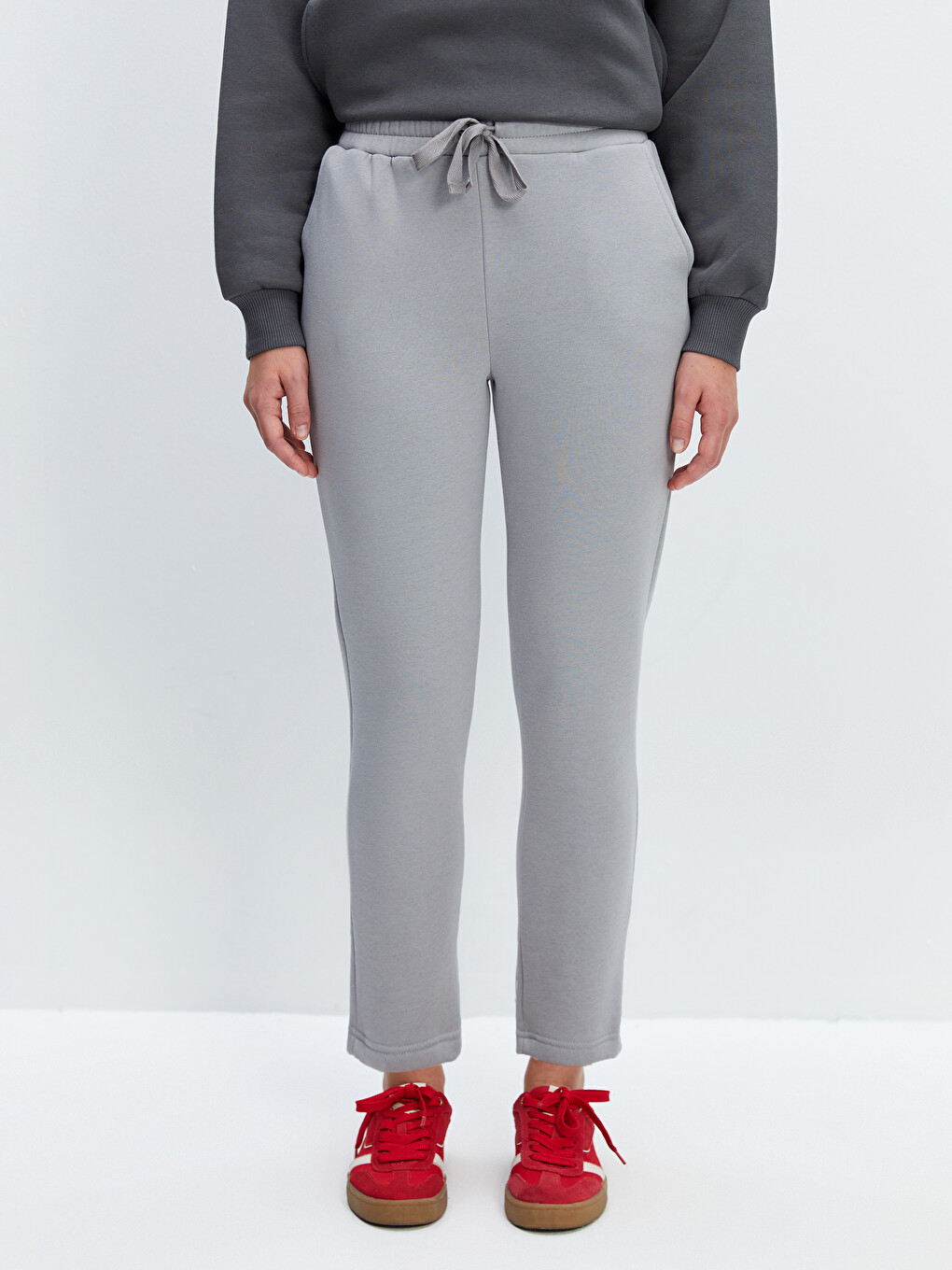 Women's Sweatpants With Elastic Waist-1