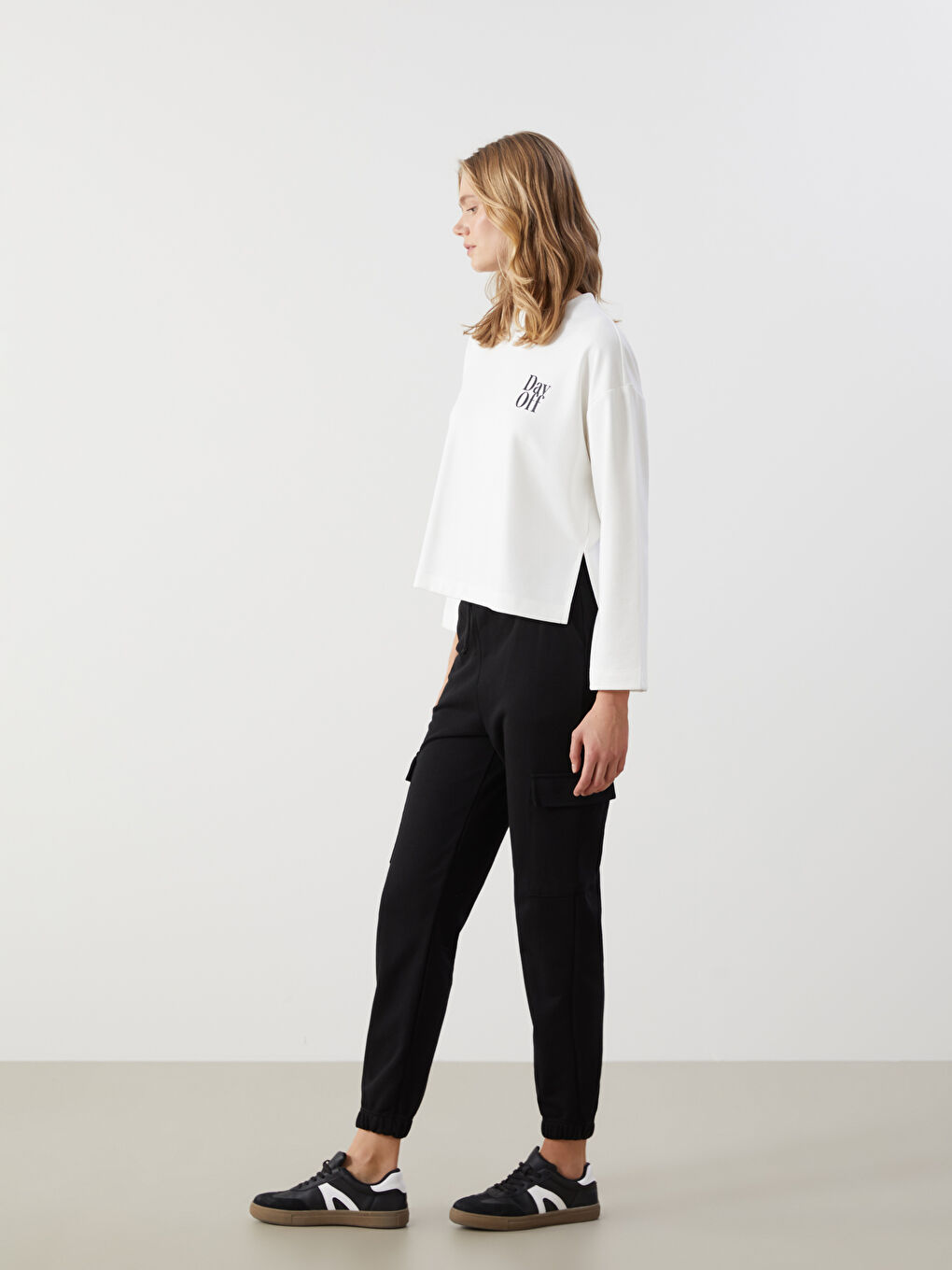 بنطال رياضي بخصر مطاطي للسيدات