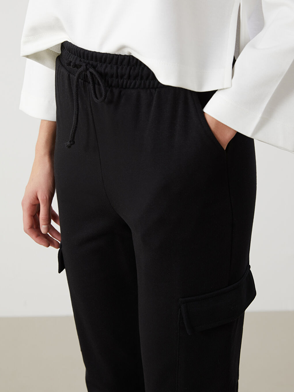 بنطال رياضي بخصر مطاطي للسيدات-2