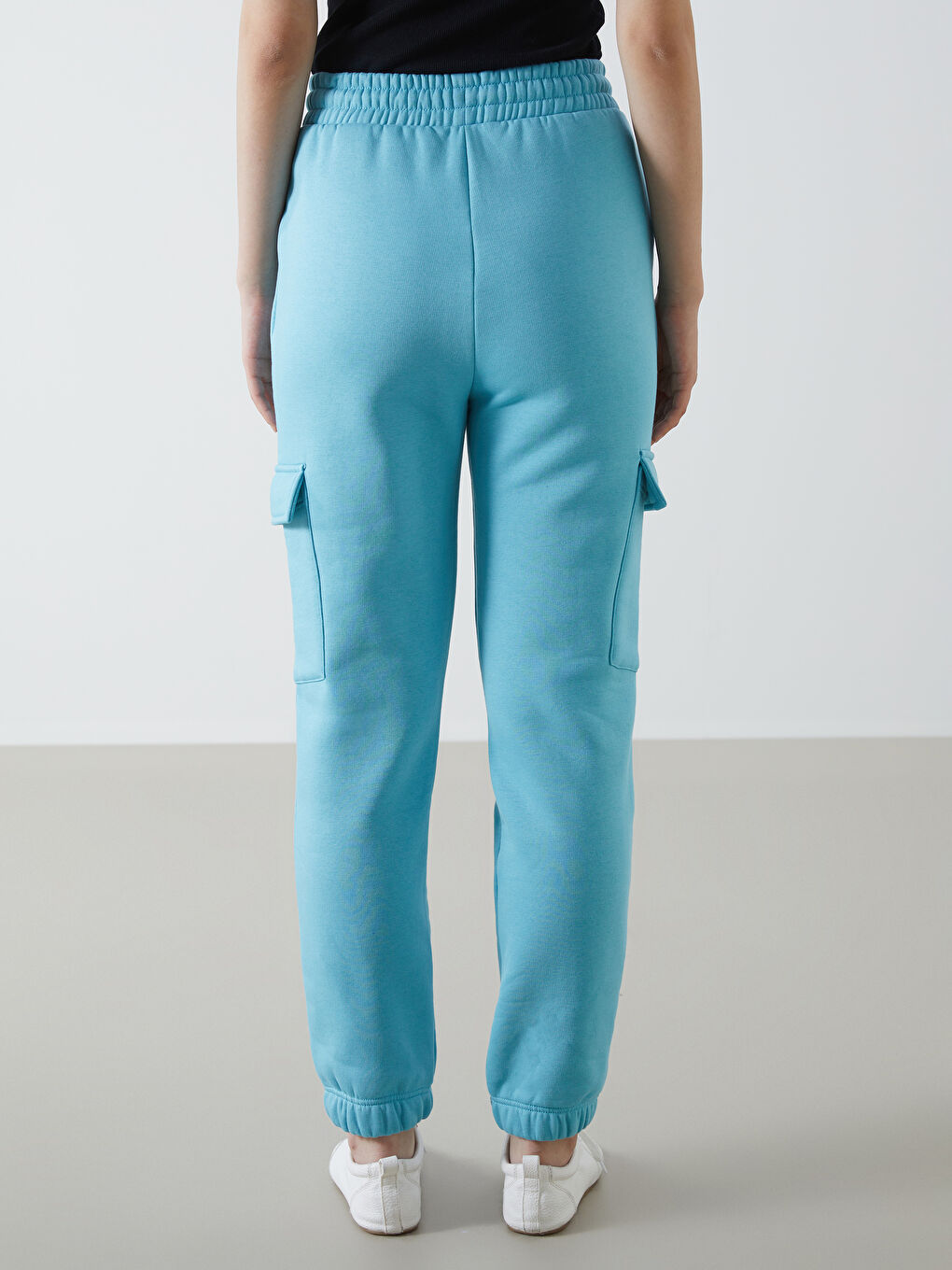 بنطال رياضي بخصر مطاطي للسيدات-3