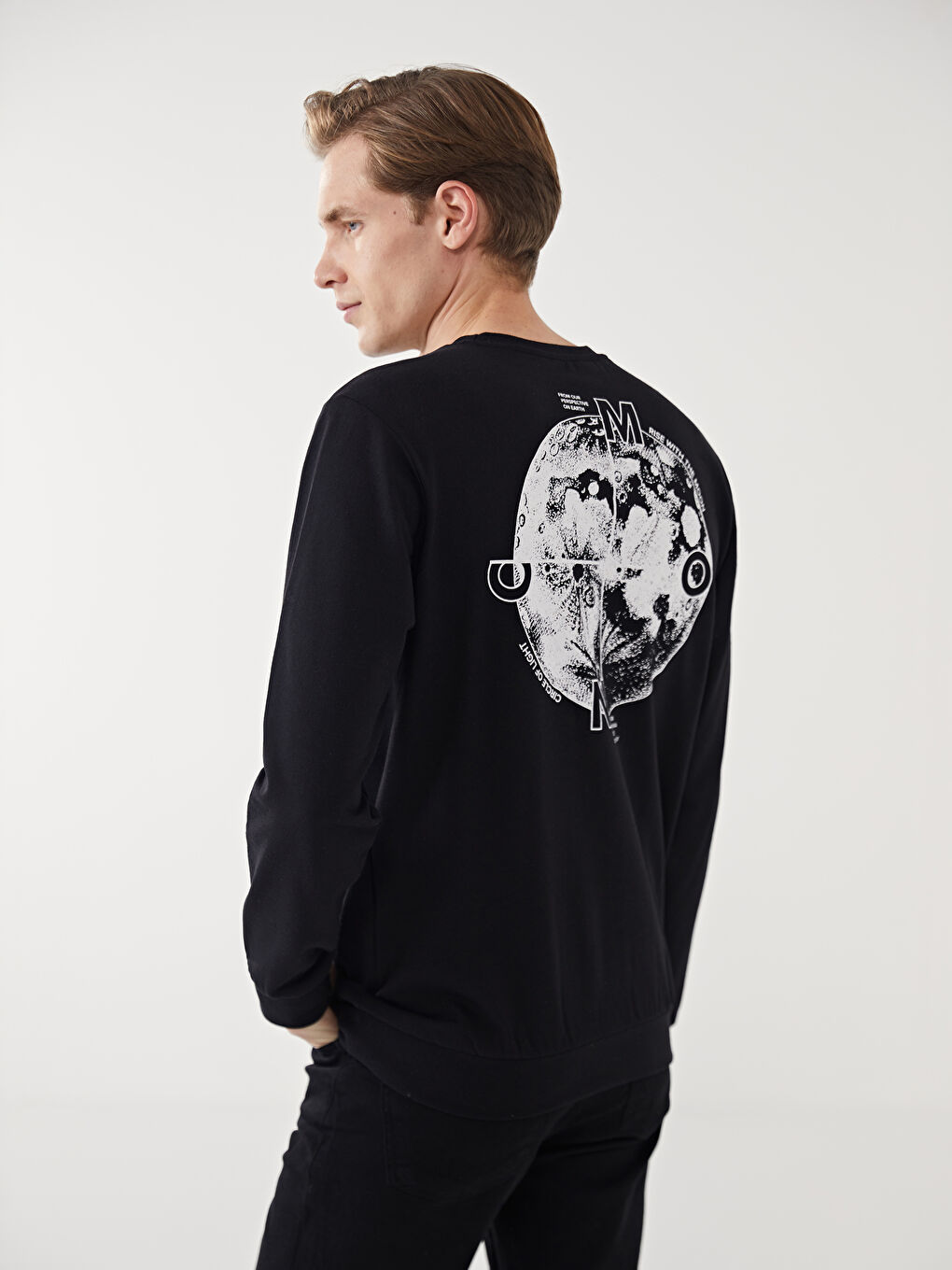 LCW ECO Siyah Bisiklet Yaka Uzun Kollu Baskılı Erkek Sweatshirt