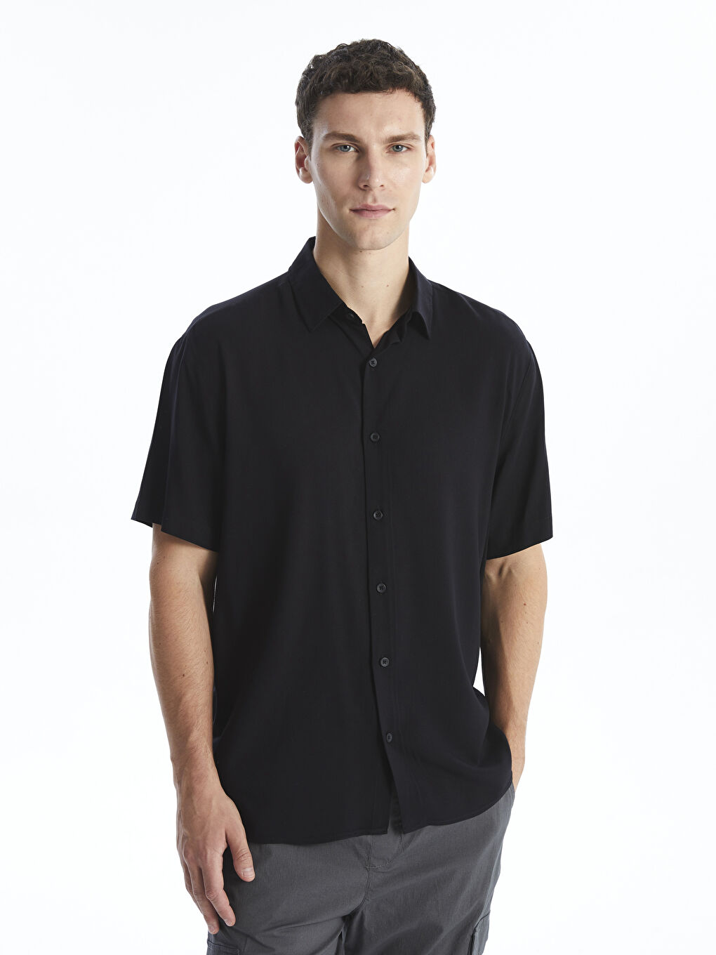 Siyah Regular Fit Kısa Kollu Viskon Erkek Gömlek