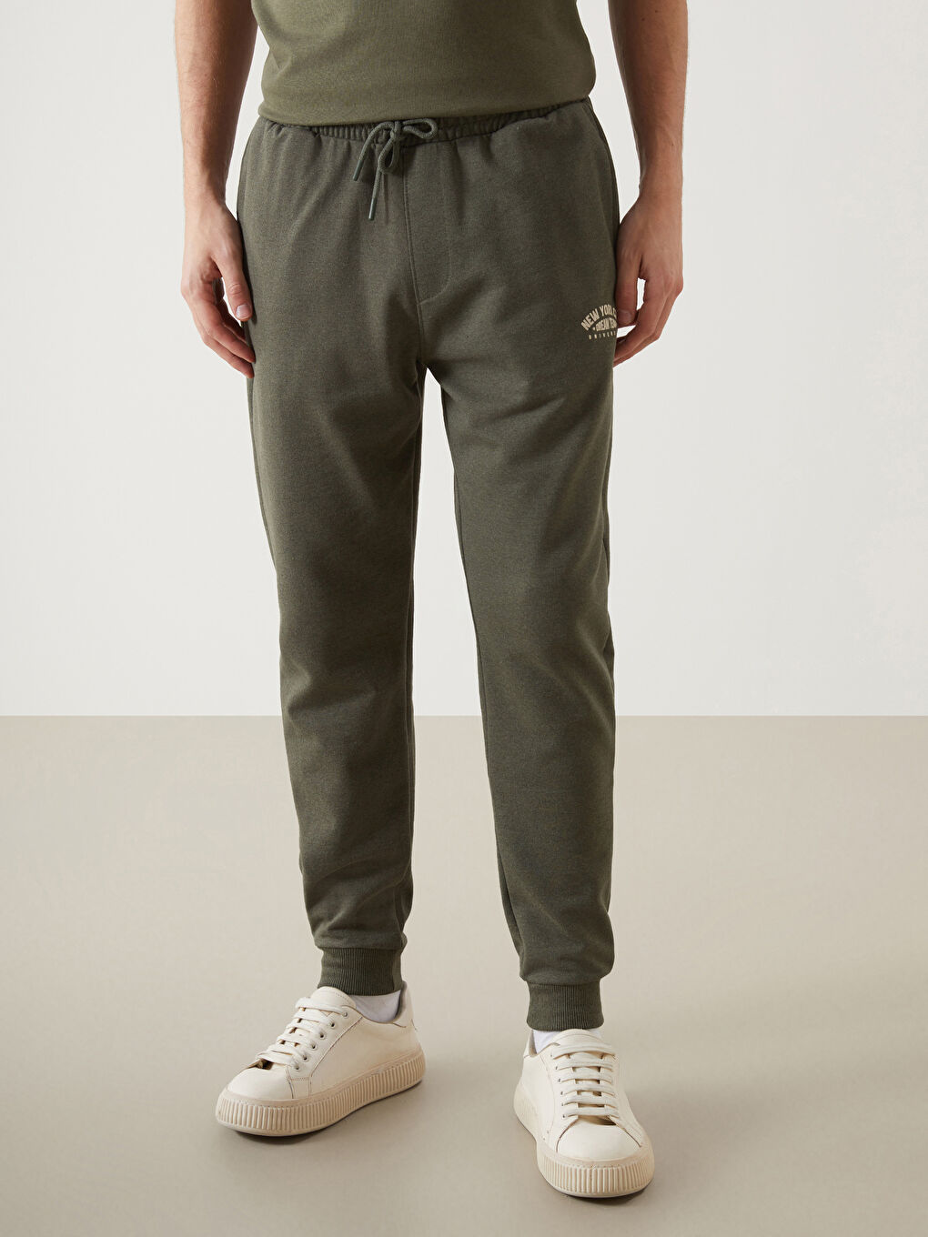 Haki Standart Kalıp Erkek Jogger Eşofman Altı-1