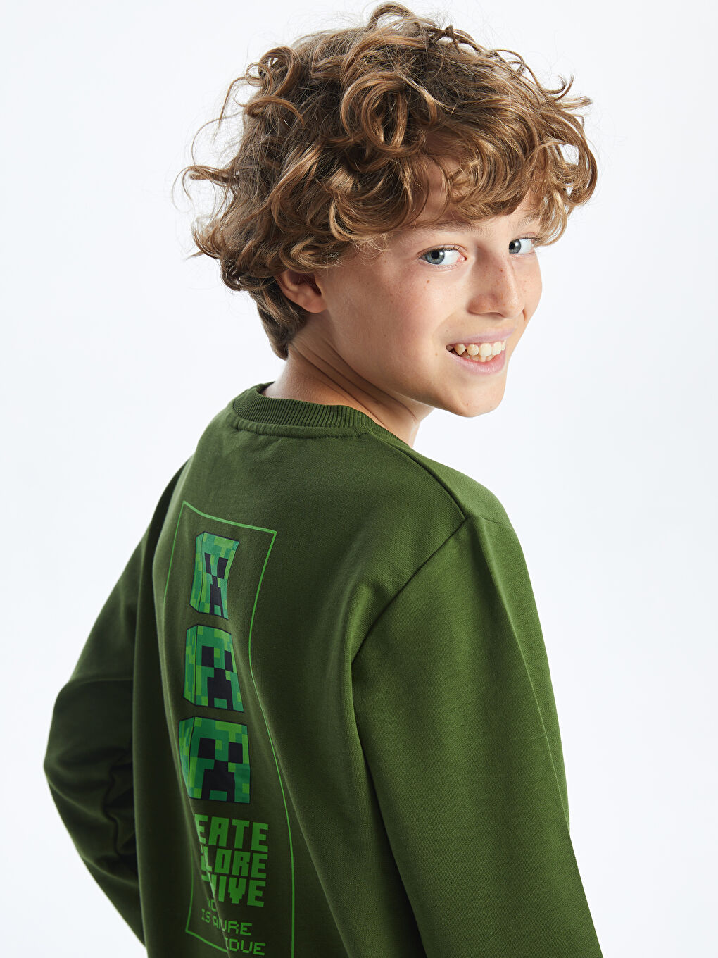 LCW Kids Yeşil Bisiklet Yaka Minecraft Baskılı Erkek Çocuk Sweatshirt