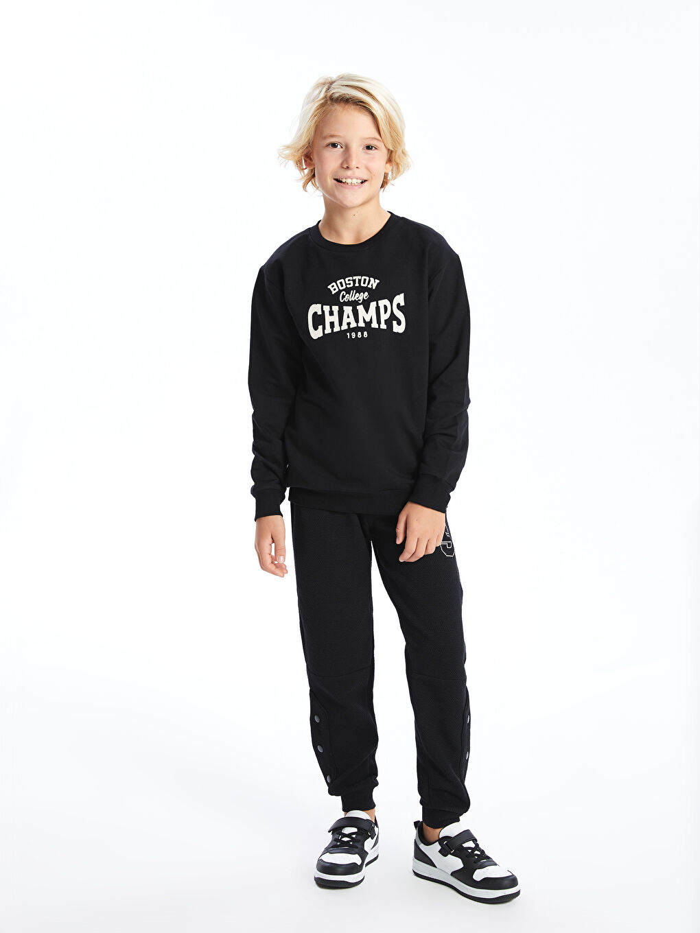 LCW Kids Yeni Siyah Bisiklet Yaka Erkek Çocuk Sweatshirt - 1