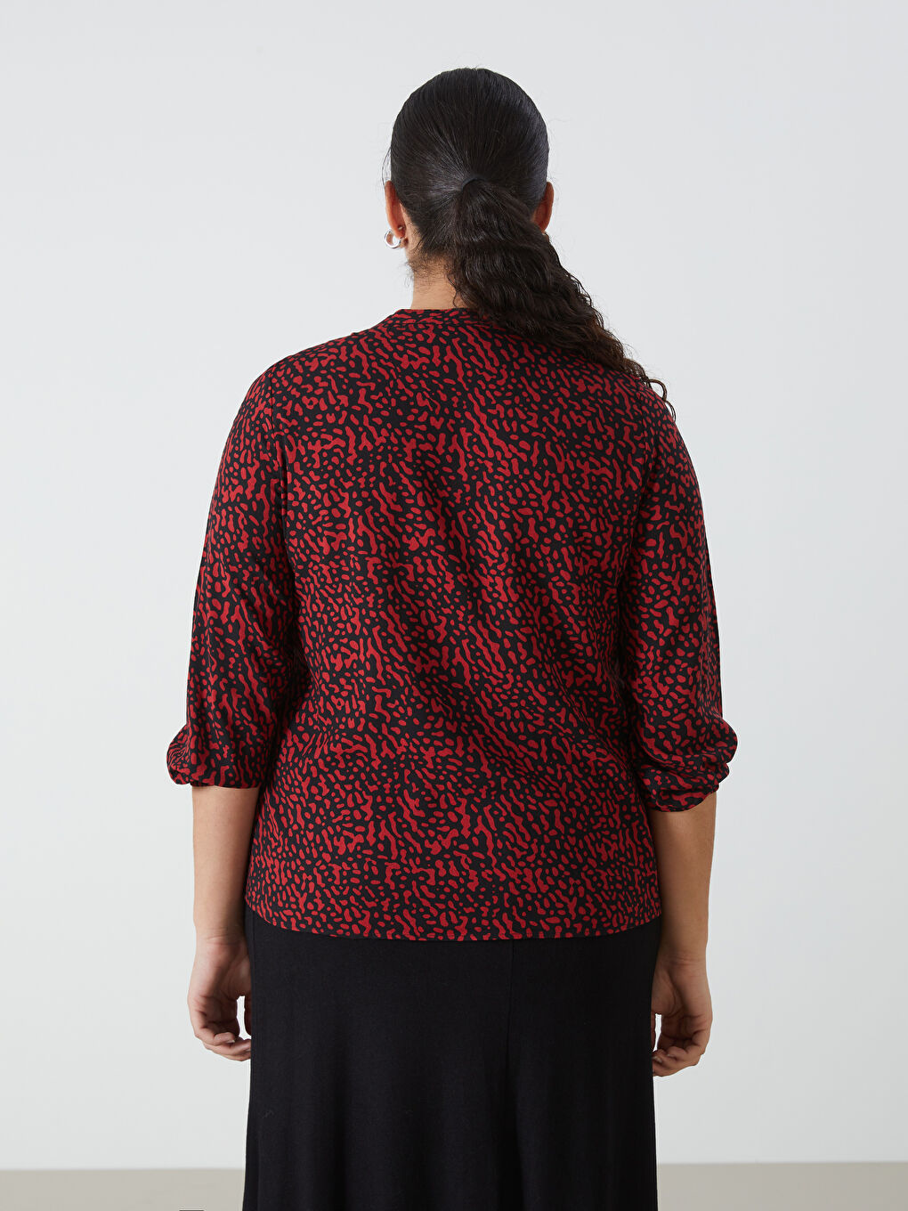 Kırmızı Bağlamalı Yaka Desenli Kadın Bluz-6