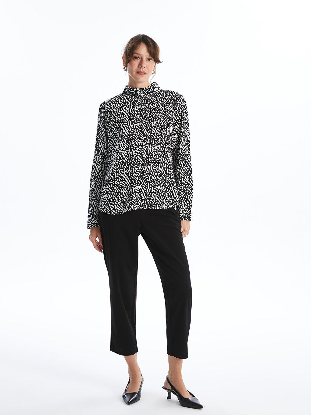 LCWAIKIKI Classic Funnel Neck Patterned Oversize Women's Blouse -W4JI57Z8-LQJ