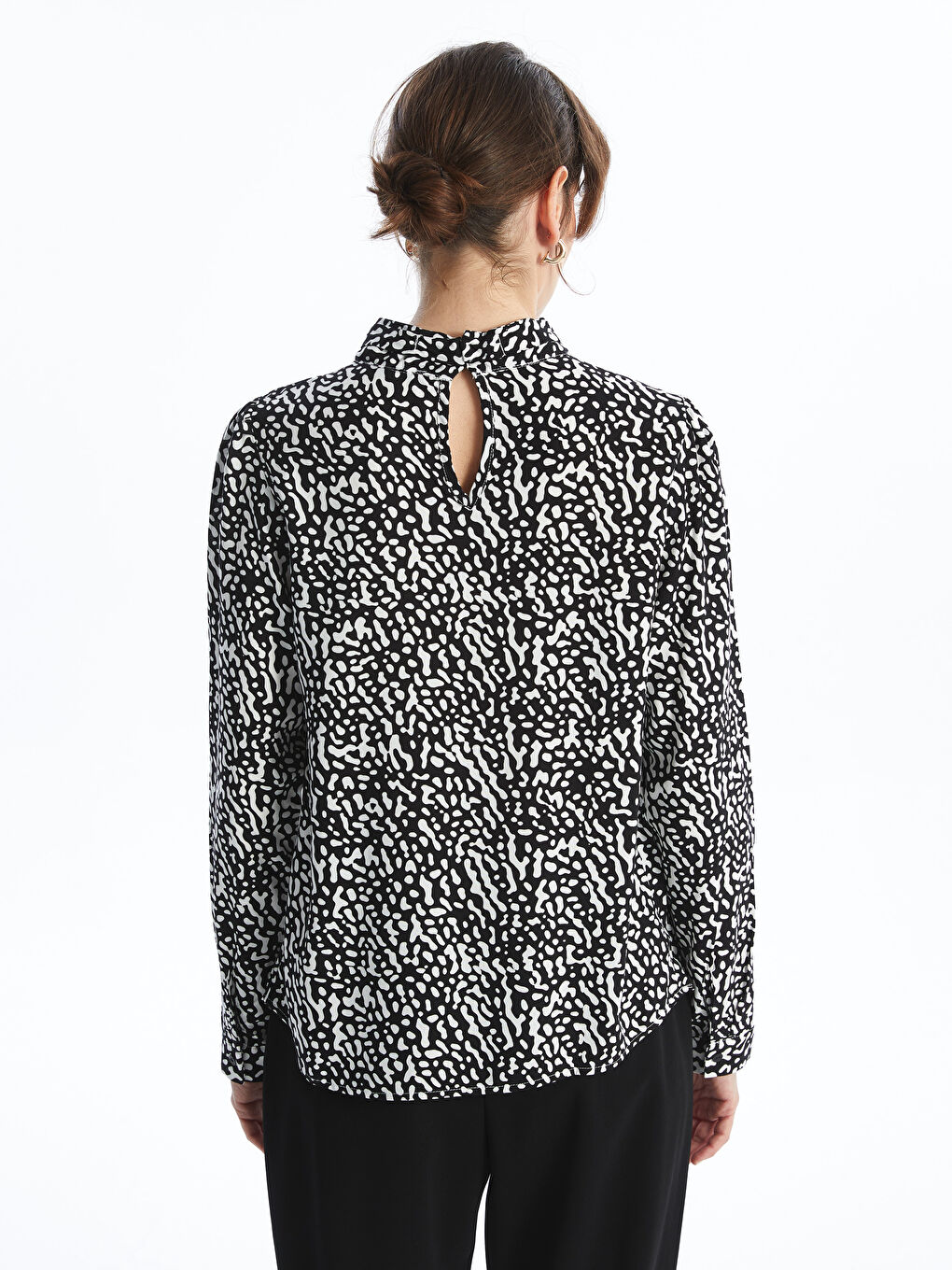 LCWAIKIKI Classic Funnel Neck Patterned Oversize Women's Blouse -W4JI57Z8-LQJ