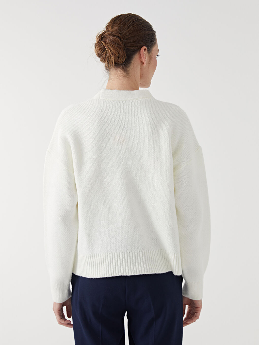 Cardigan Pour Femmes En Tricot Orné De Strass À Encolure En V-3