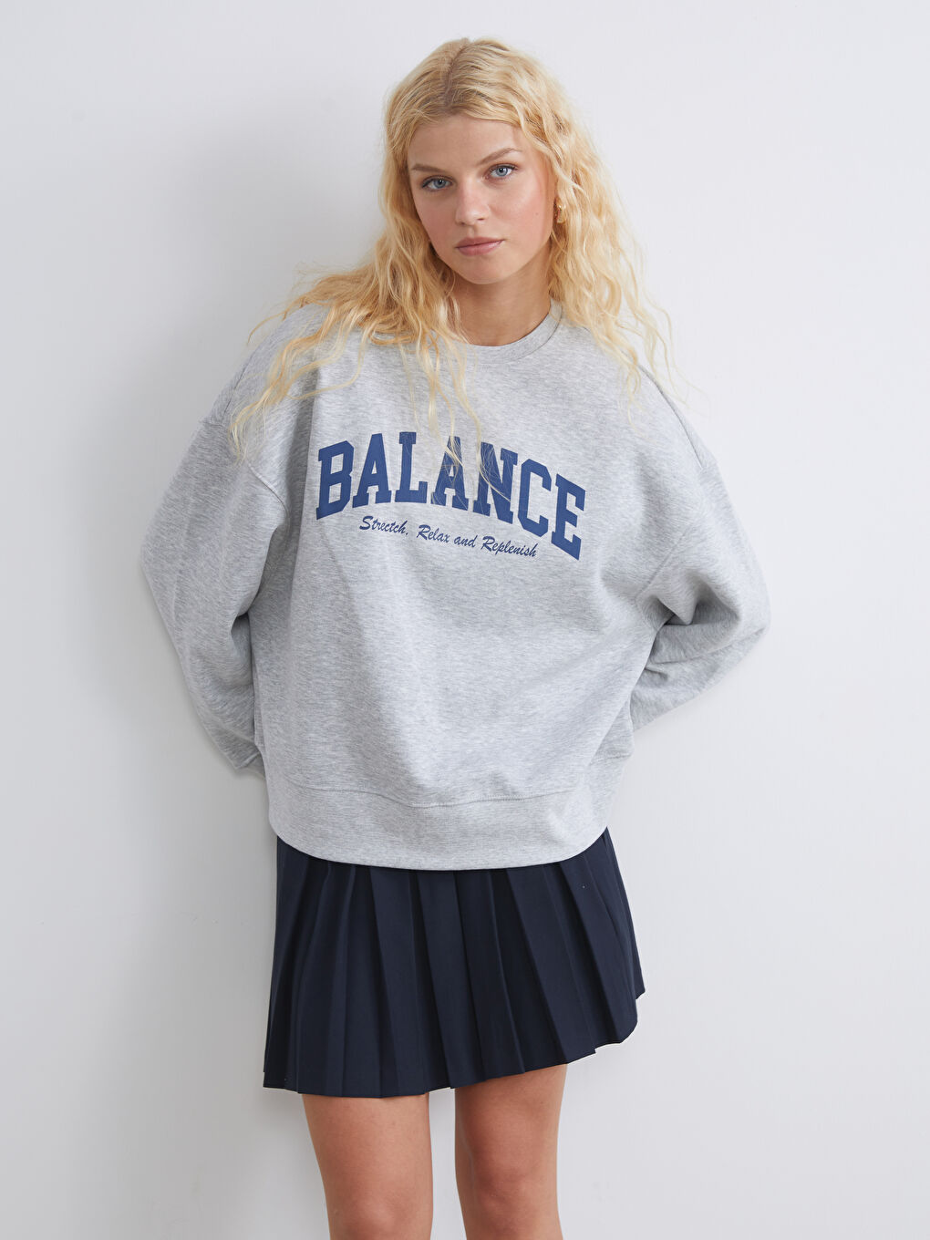 Gri Baskılı Oversize Kadın Kalın Sweatshirt