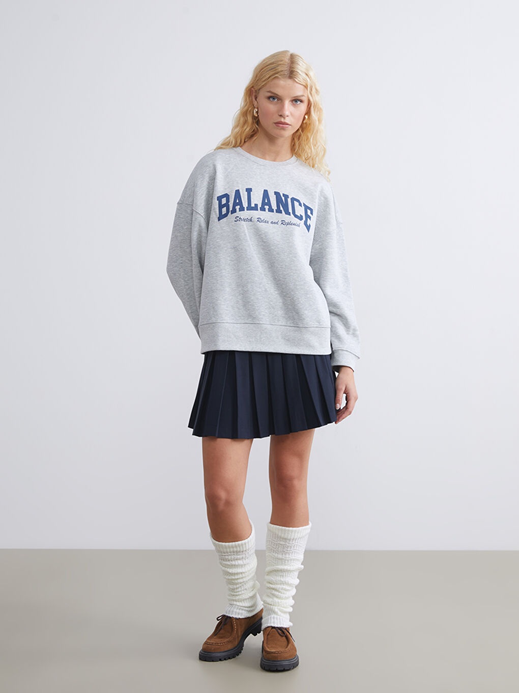 Gri Baskılı Oversize Kadın Kalın Sweatshirt-1