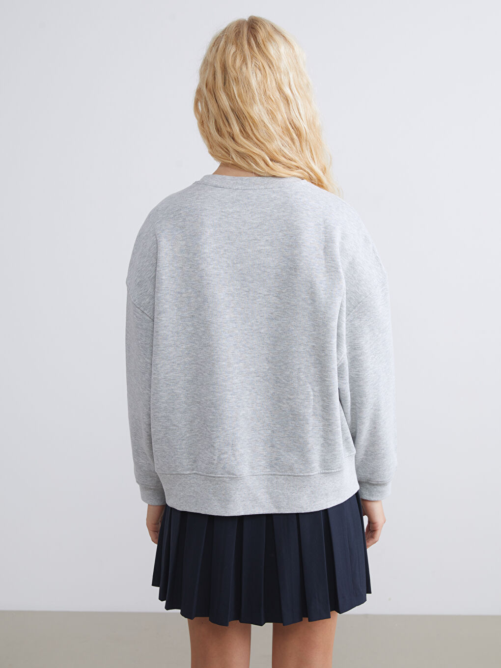 Gri Baskılı Oversize Kadın Kalın Sweatshirt-3