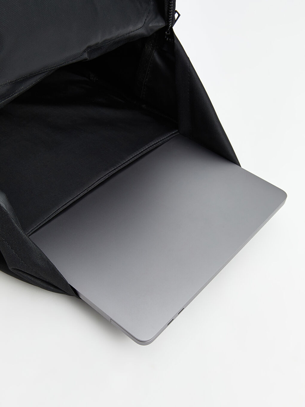 მრავალგანყოფილებიანი ქალებისთვის ზურგჩანთა-3