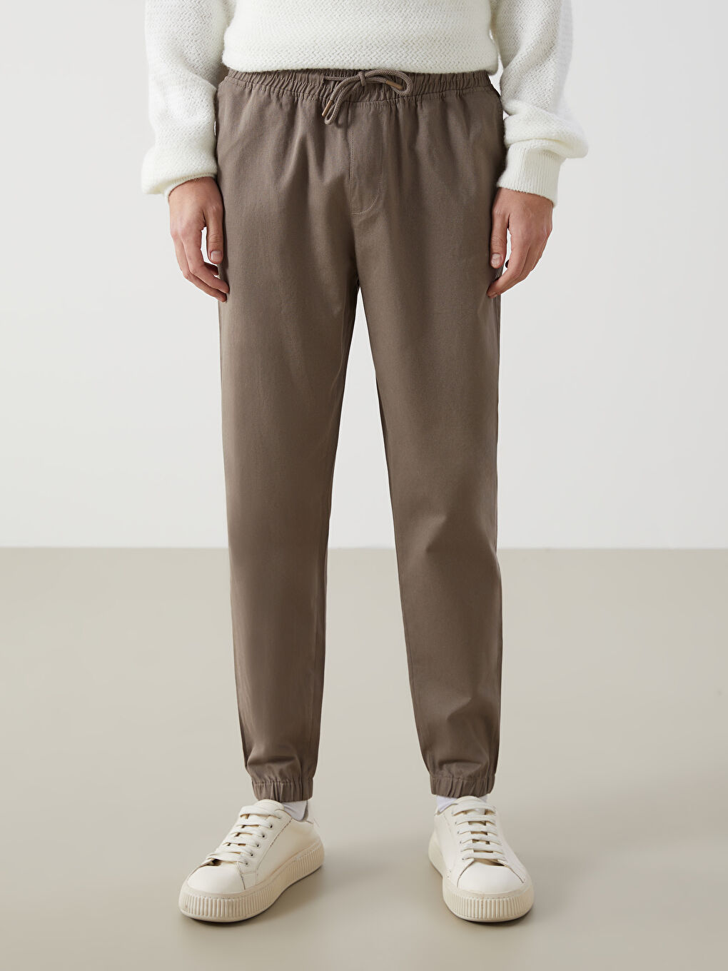 Bej Standart Kalıp Erkek Jogger Pantolon-1