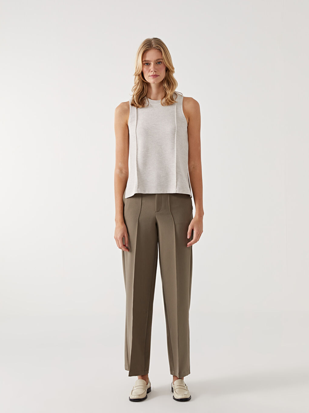 Ekru Bisiklet Yaka Kadın Triko Atlet-1