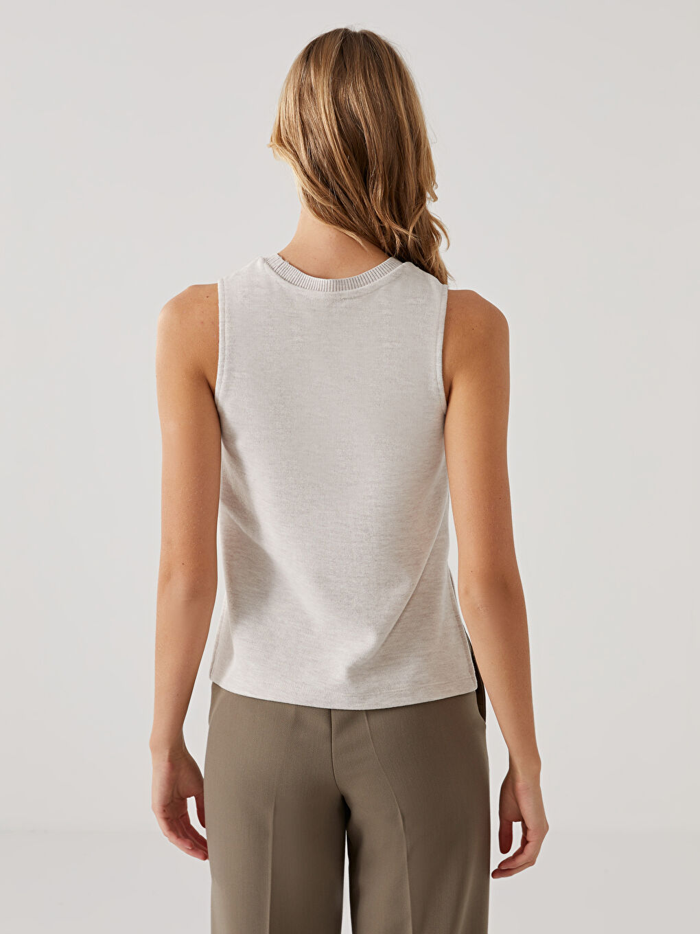 Ekru Bisiklet Yaka Kadın Triko Atlet-3