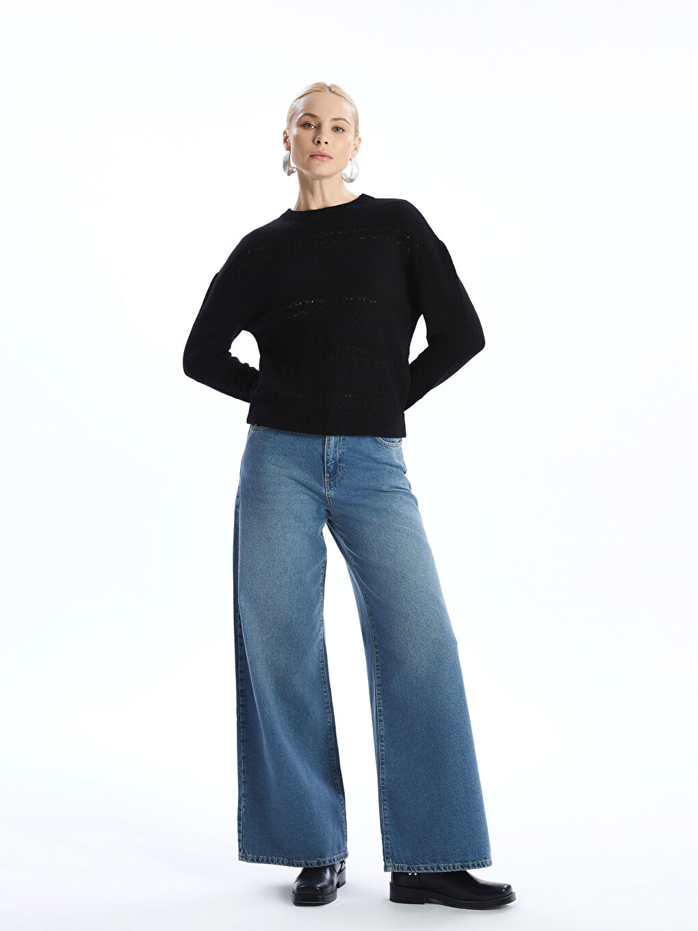 كنزة صوفية تريكو نسائية بياقة دائرية ونقشة ذاتية-1