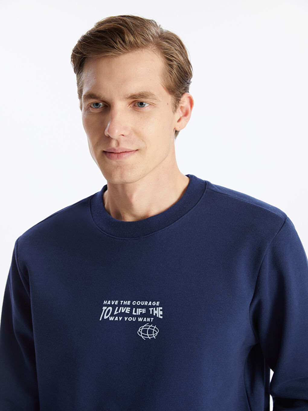 LCW ECO Lacivert Bisiklet Yaka Uzun Kollu Baskılı Erkek Sweatshirt