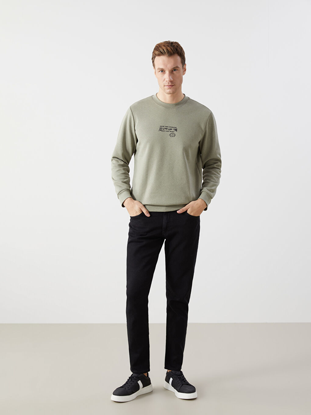 LCW ECO Haki Bisiklet Yaka Uzun Kollu Baskılı Erkek Kalın Sweatshirt - 1