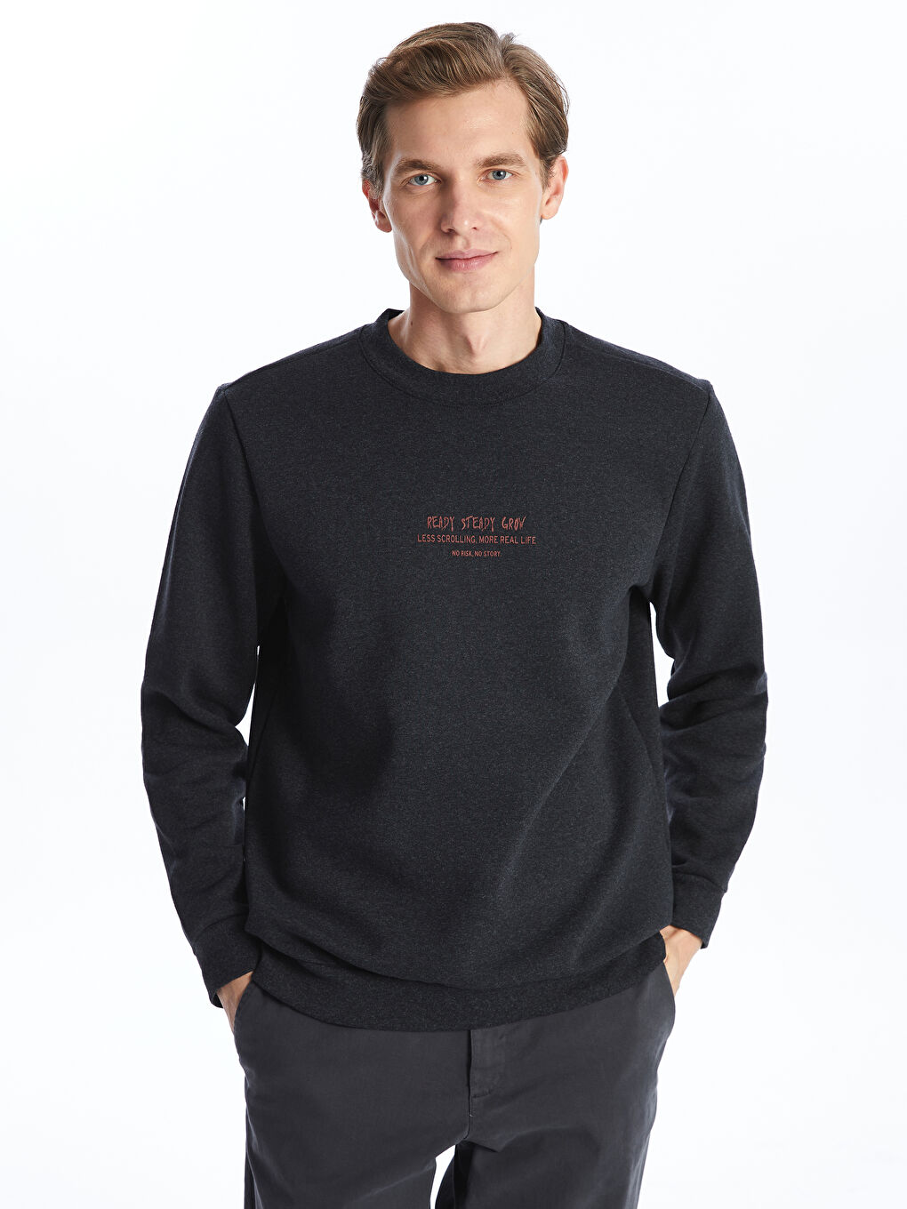 LCW ECO Antrasit Bisiklet Yaka Uzun Kollu Nakışlı Erkek Sweatshirt