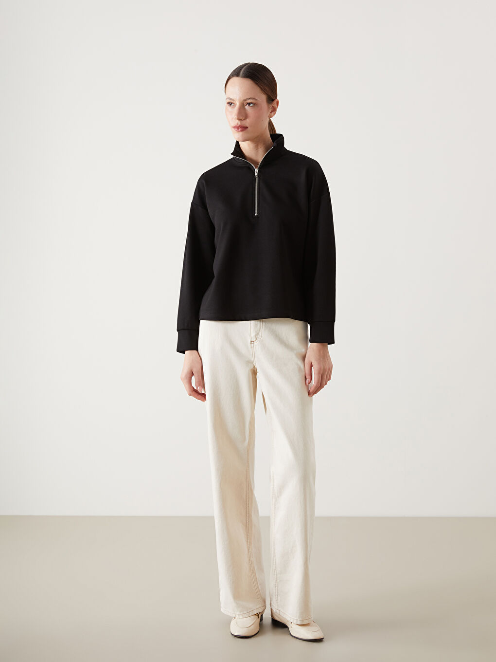 LCW Modest Siyah Dik Yaka Kadın Sweatshirt Tunik - 1