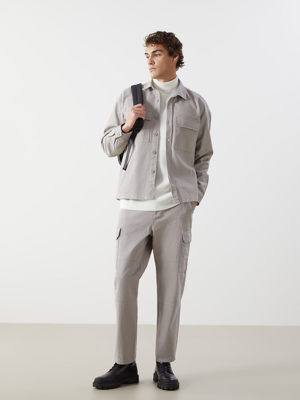 Gri Rahat Kalıp Uzun Kollu Gabardin Erkek Gömlek Ceket-2