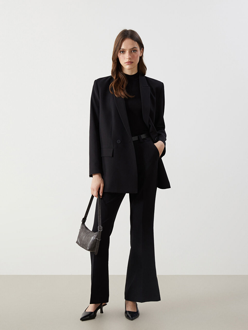 Siyah Standart Fit Kadın Pantolon