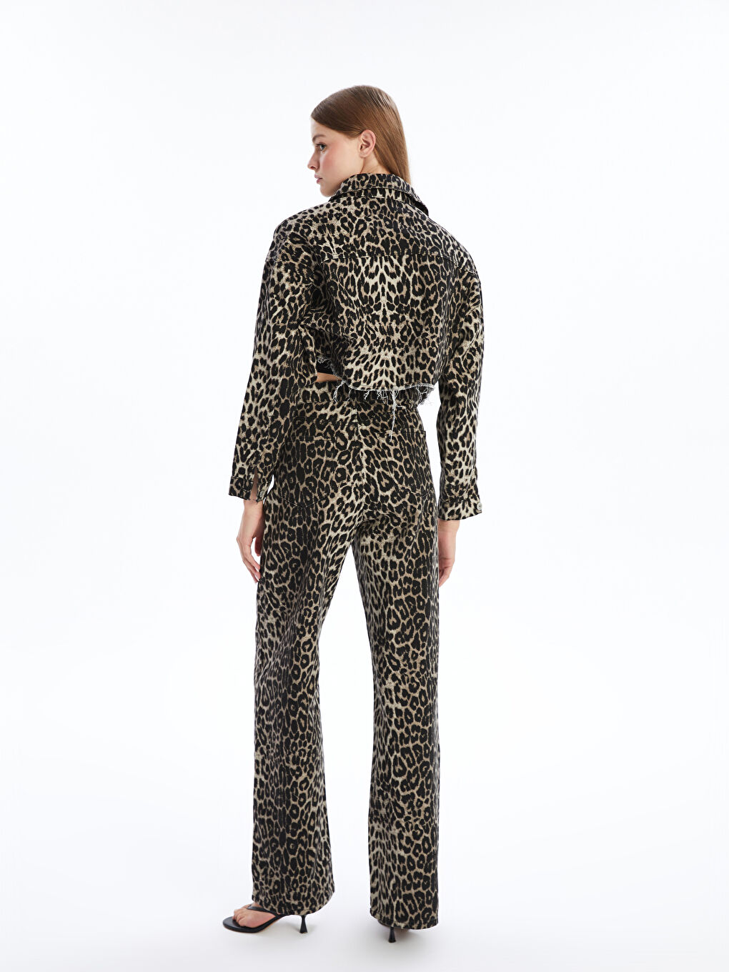 Kahverengi Standart Fit Leopar Desenli Kadın Pantolon-3