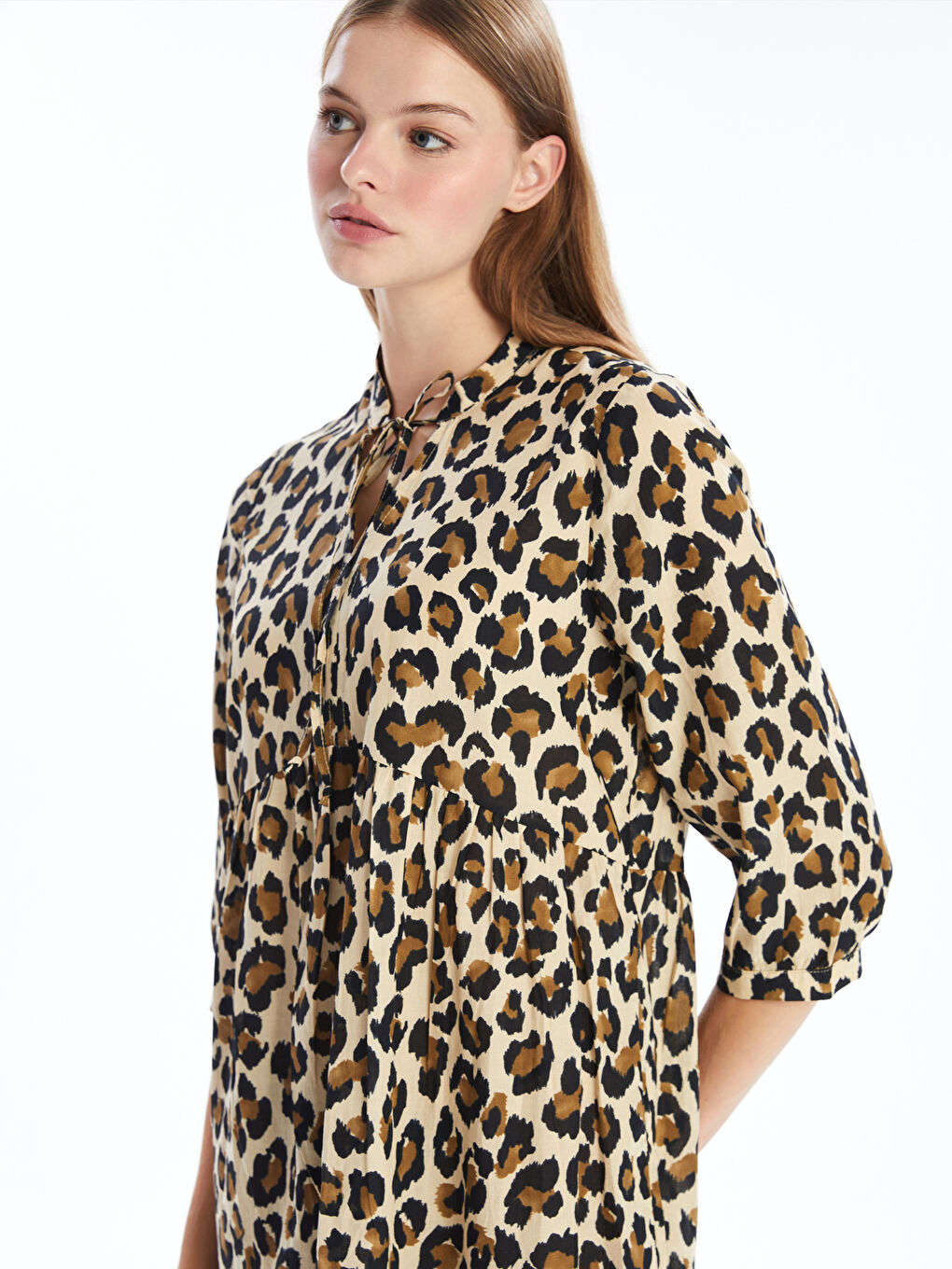 Kahverengi Bağlamalı Yaka Leopar Desenli Kadın Elbise-1