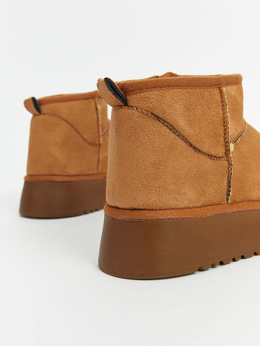 Kahverengi İçi Kürklü Kadın Bot-4