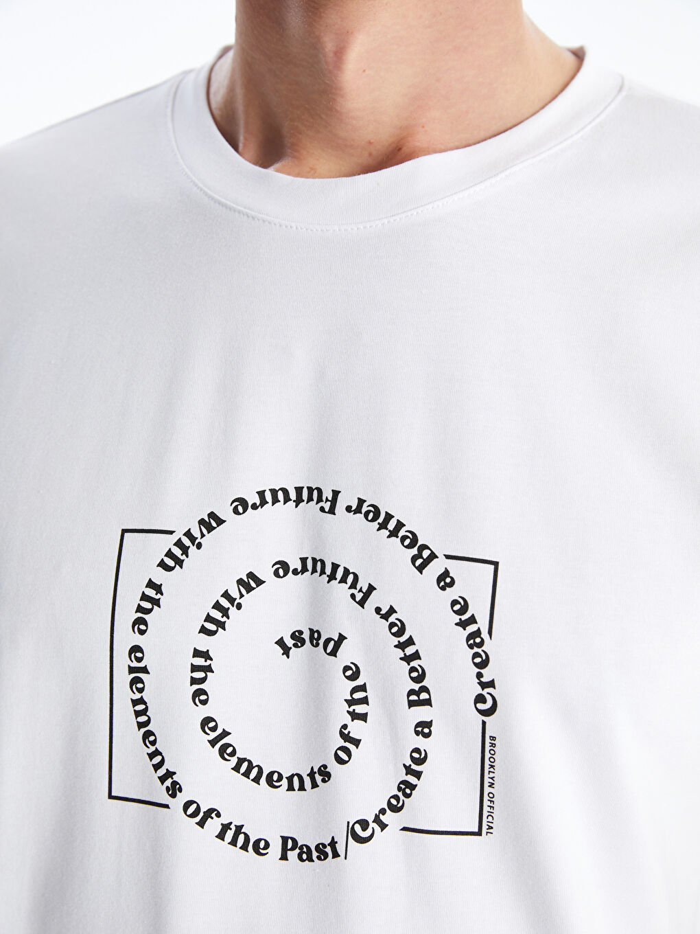 Beyaz Bisiklet Yaka Kısa Kollu Baskılı Penye Erkek Tişört-2