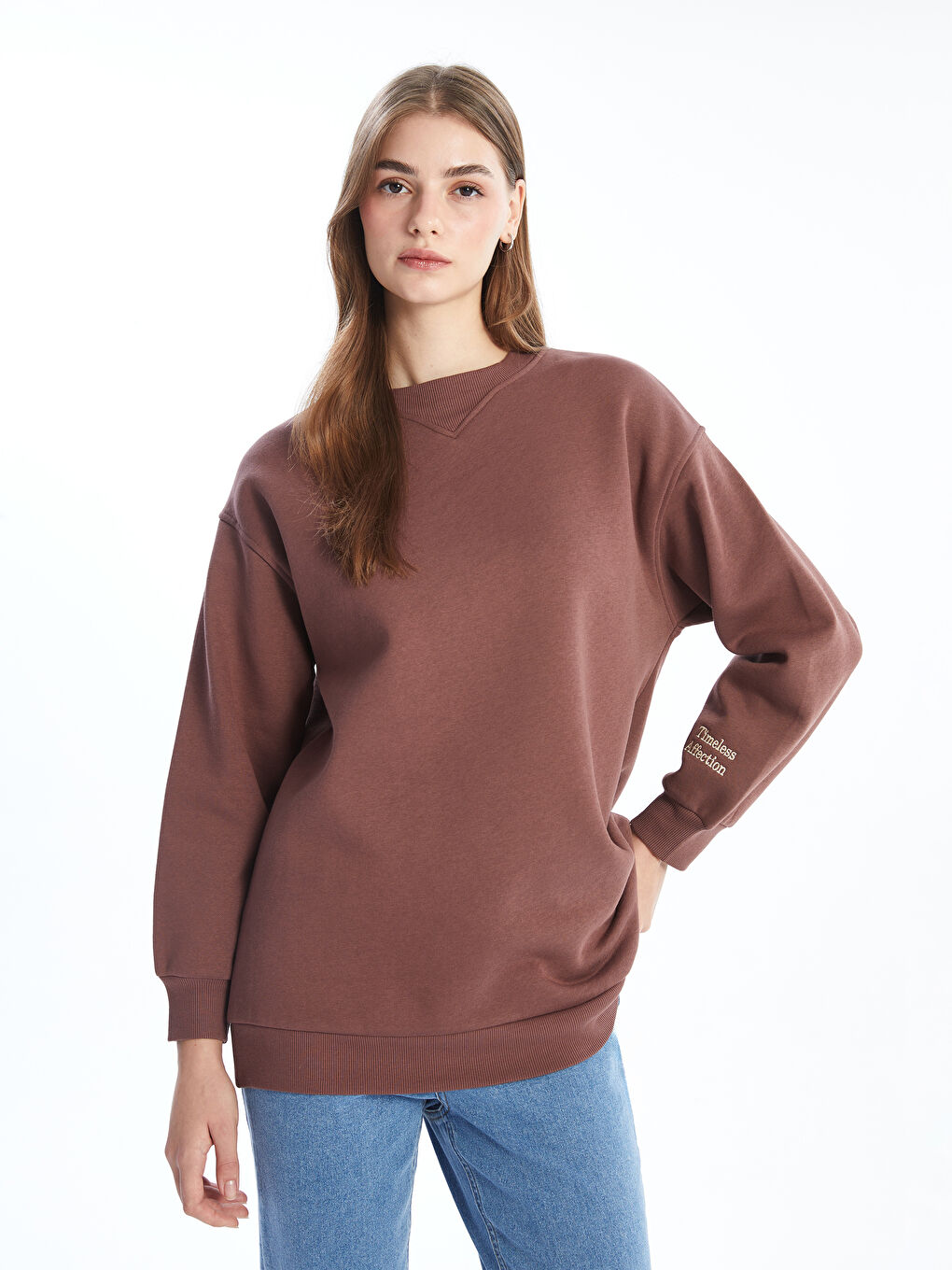 LCW Modest Açık Kahverengi Bisiklet Yaka Nakışlı Kadın Kalın Sweatshirt Tunik