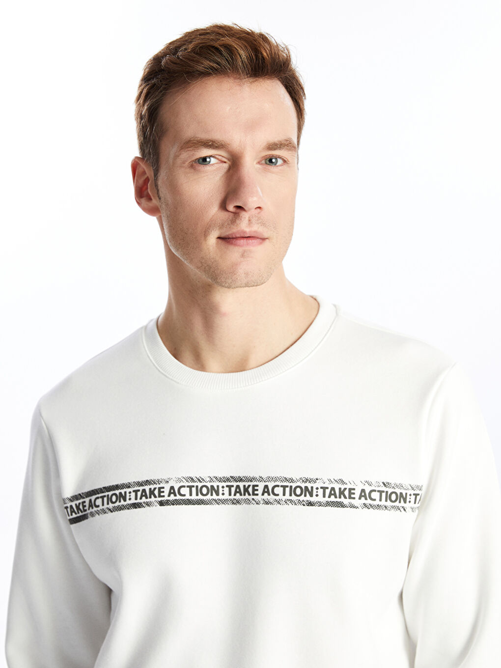 LCWAIKIKI Classic Ekru Bisiklet Yaka Uzun Kollu Baskılı Erkek Kalın Sweatshirt