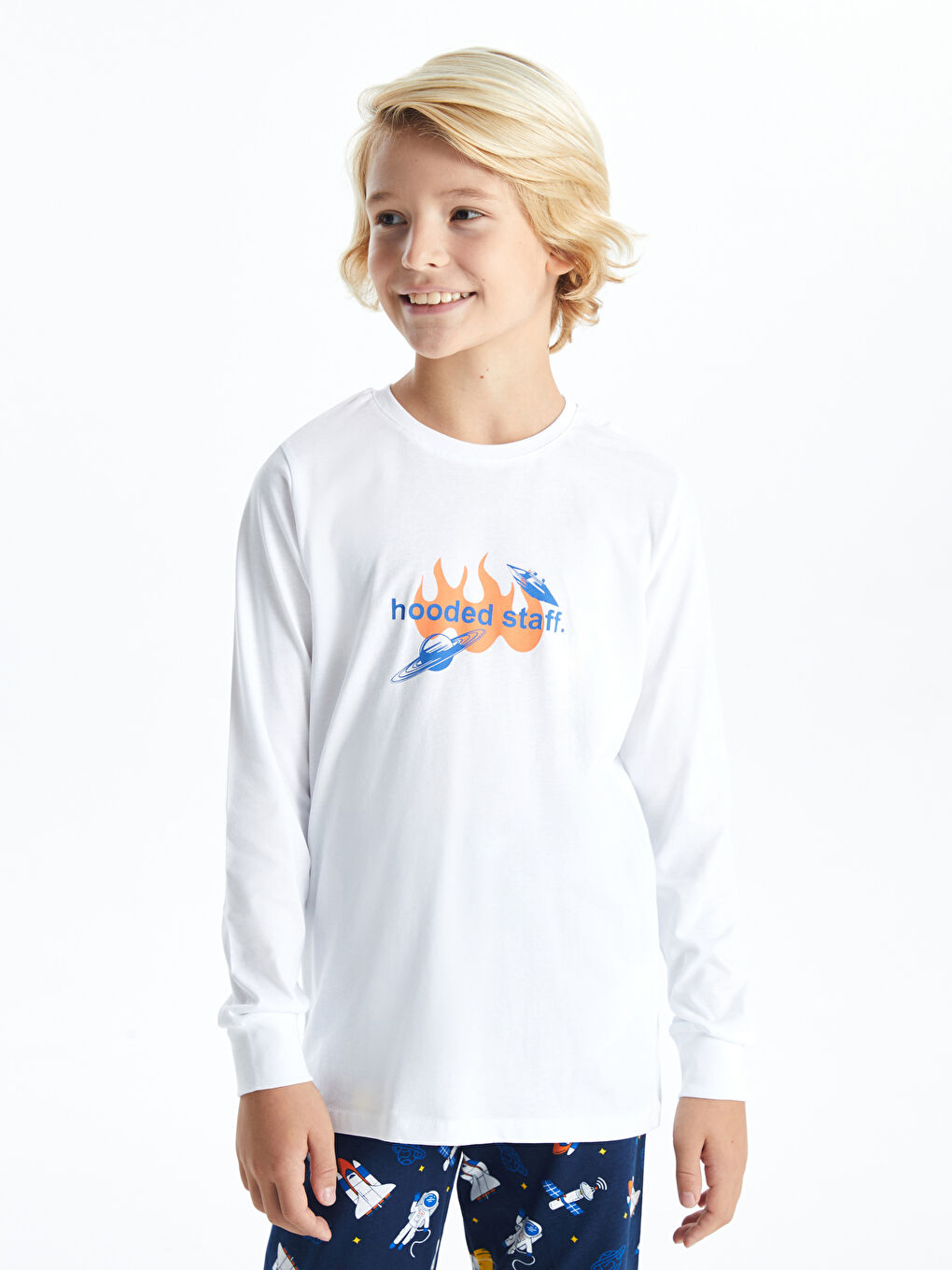 Beyaz Bisiklet Yaka Erkek Çocuk Pijama Takımı