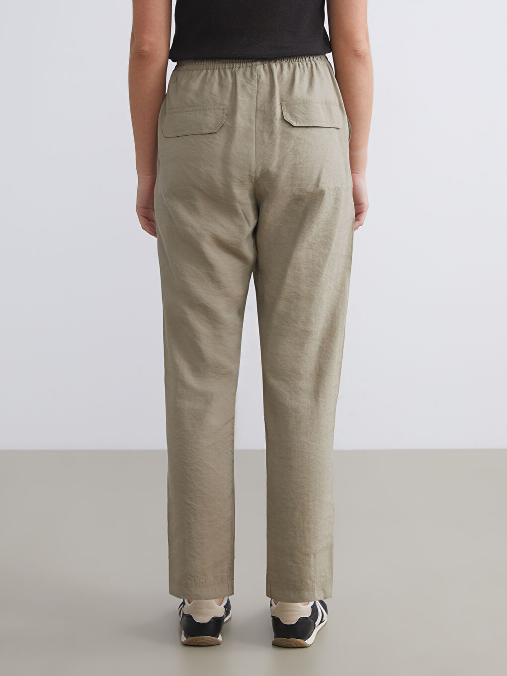 Haki Beli Lastikli Loose Fit Kadın Pantolon-3