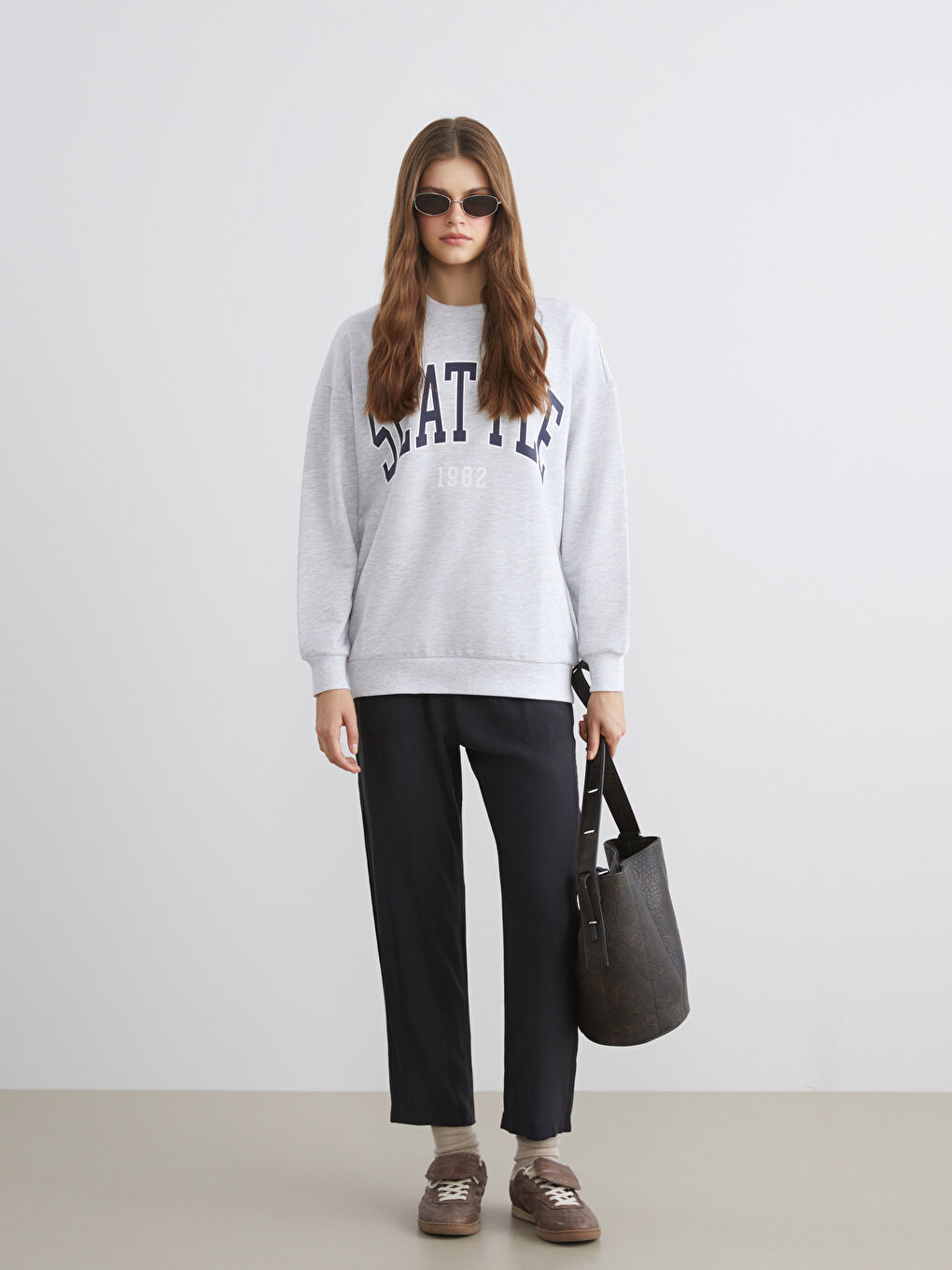 Siyah Beli Lastikli Loose Fit Kadın Pantolon-1