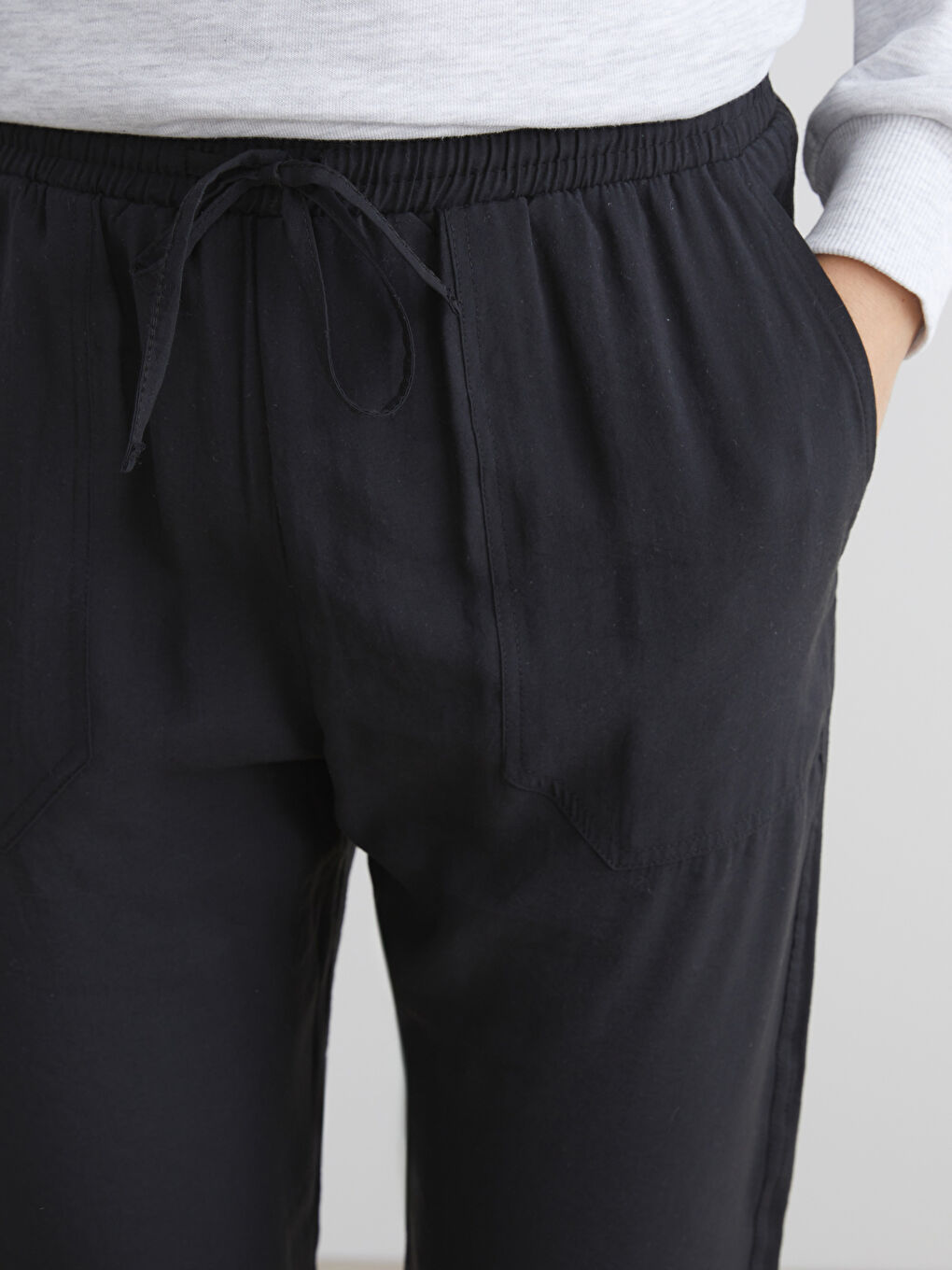 Siyah Beli Lastikli Loose Fit Kadın Pantolon-4