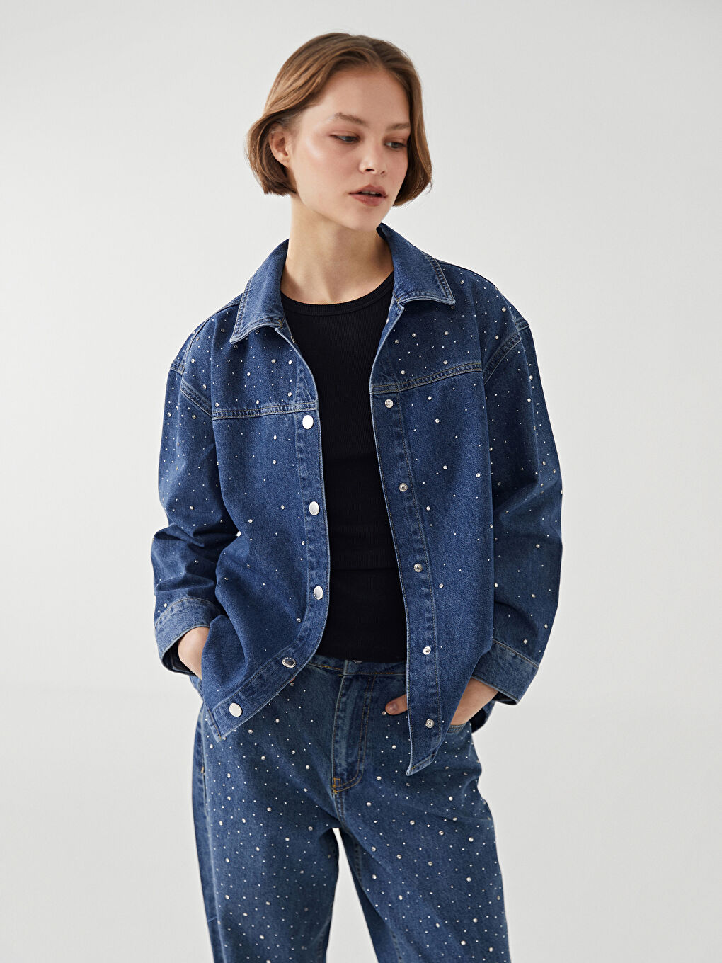 İndigo Gömlek Yaka Parlak Taşlı Oversize Kadın Jean Ceket-3