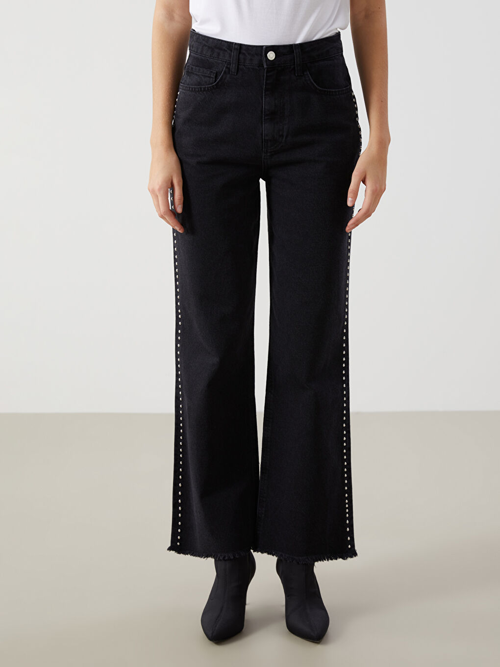 Siyah Straight Fit Taşlı Kadın Jean Pantolon-2