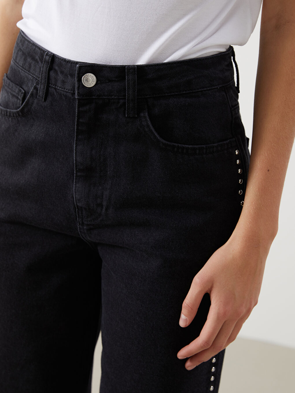 Siyah Straight Fit Taşlı Kadın Jean Pantolon-3