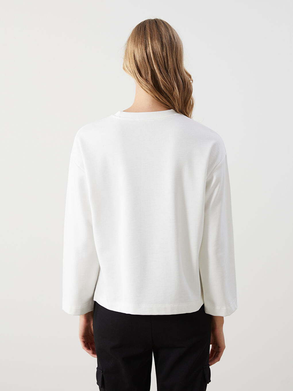 Ekru Bisiklet Yaka Baskılı Oversize Kadın Sweatshirt-3