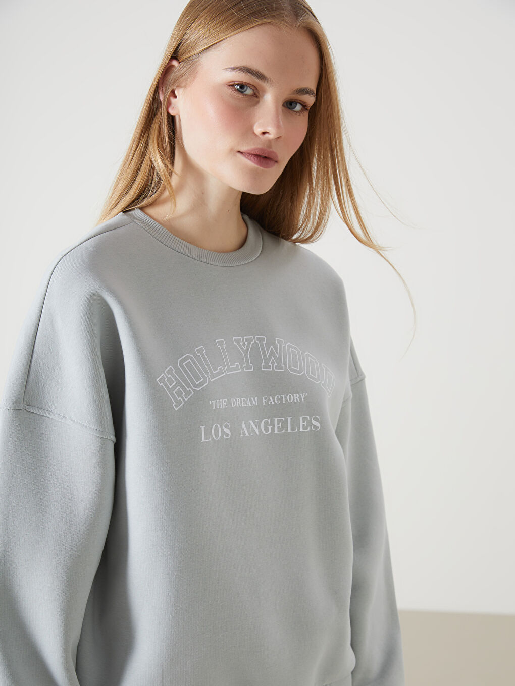 Gri Bisiklet Yaka Baskılı Oversize Kadın Kalın Sweatshirt