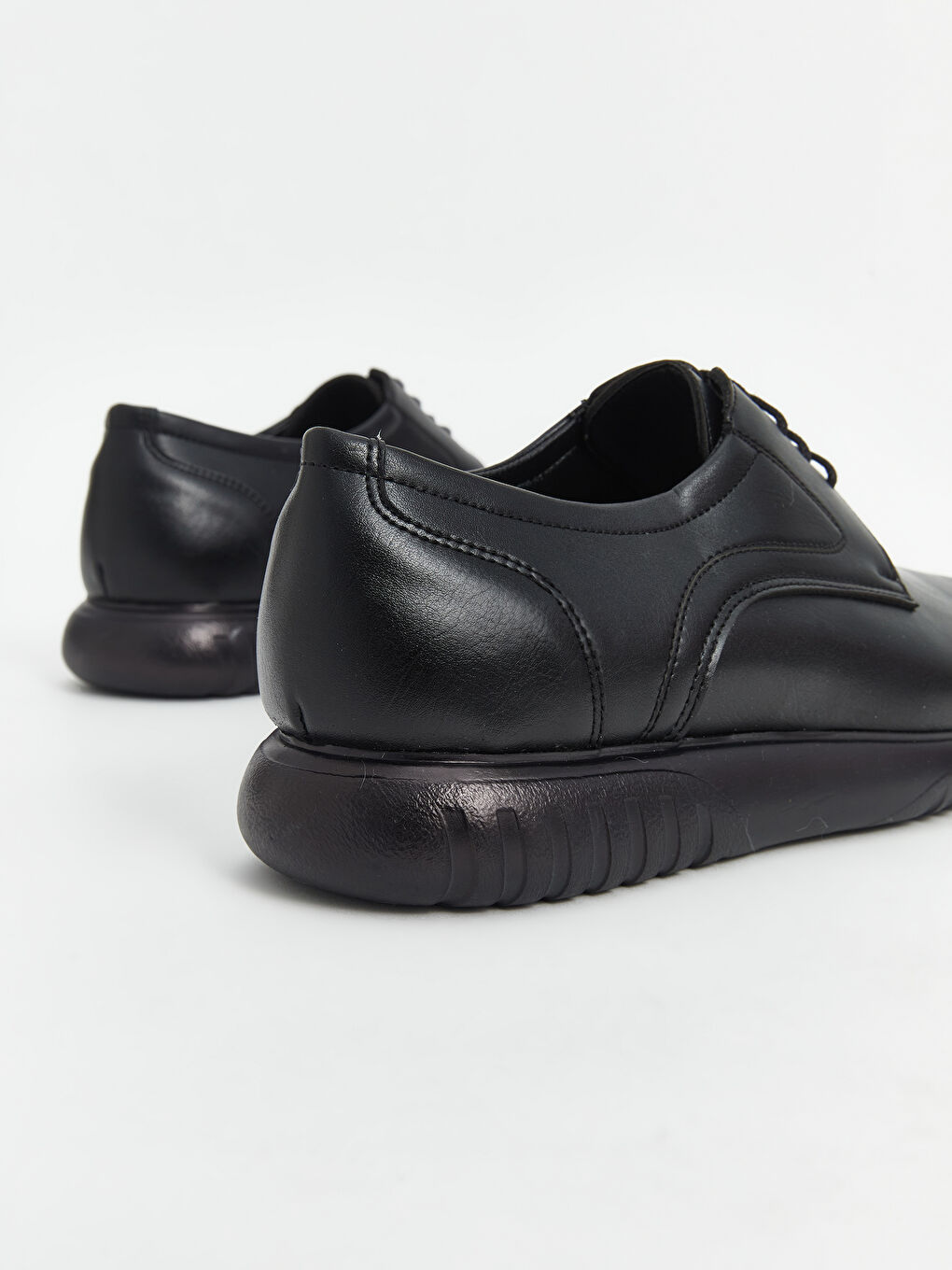 Siyah Deri Görünümlü Erkek Klasik Ayakkabı-4