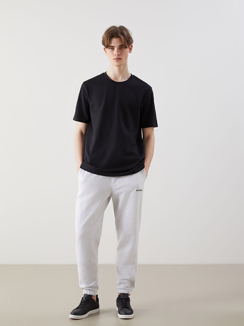 Standard Fit Men's Thick Jogger Sweatpants -W4L010Z8-LAL