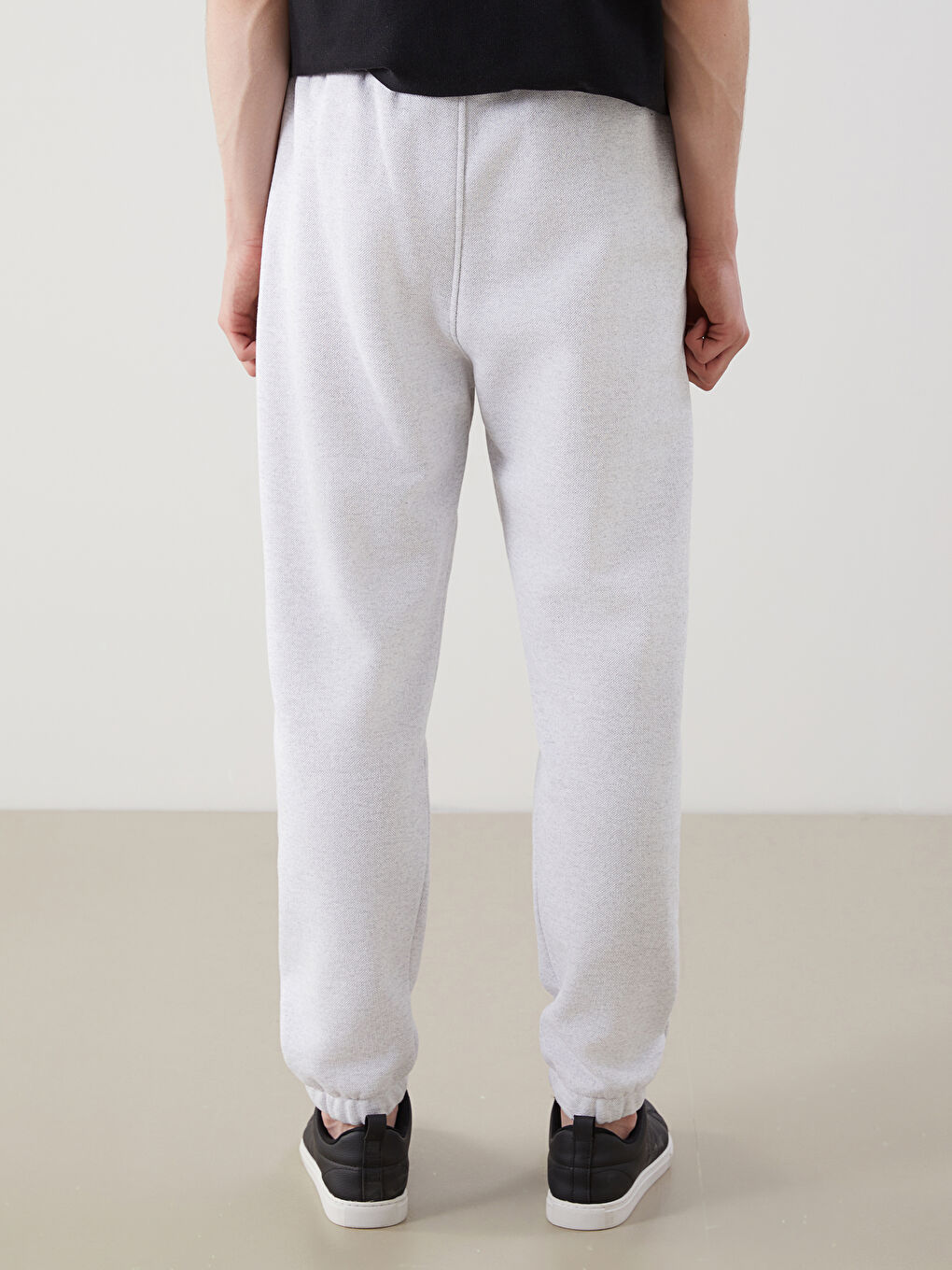 Standard Fit Men's Thick Jogger Sweatpants -W4L010Z8-LAL