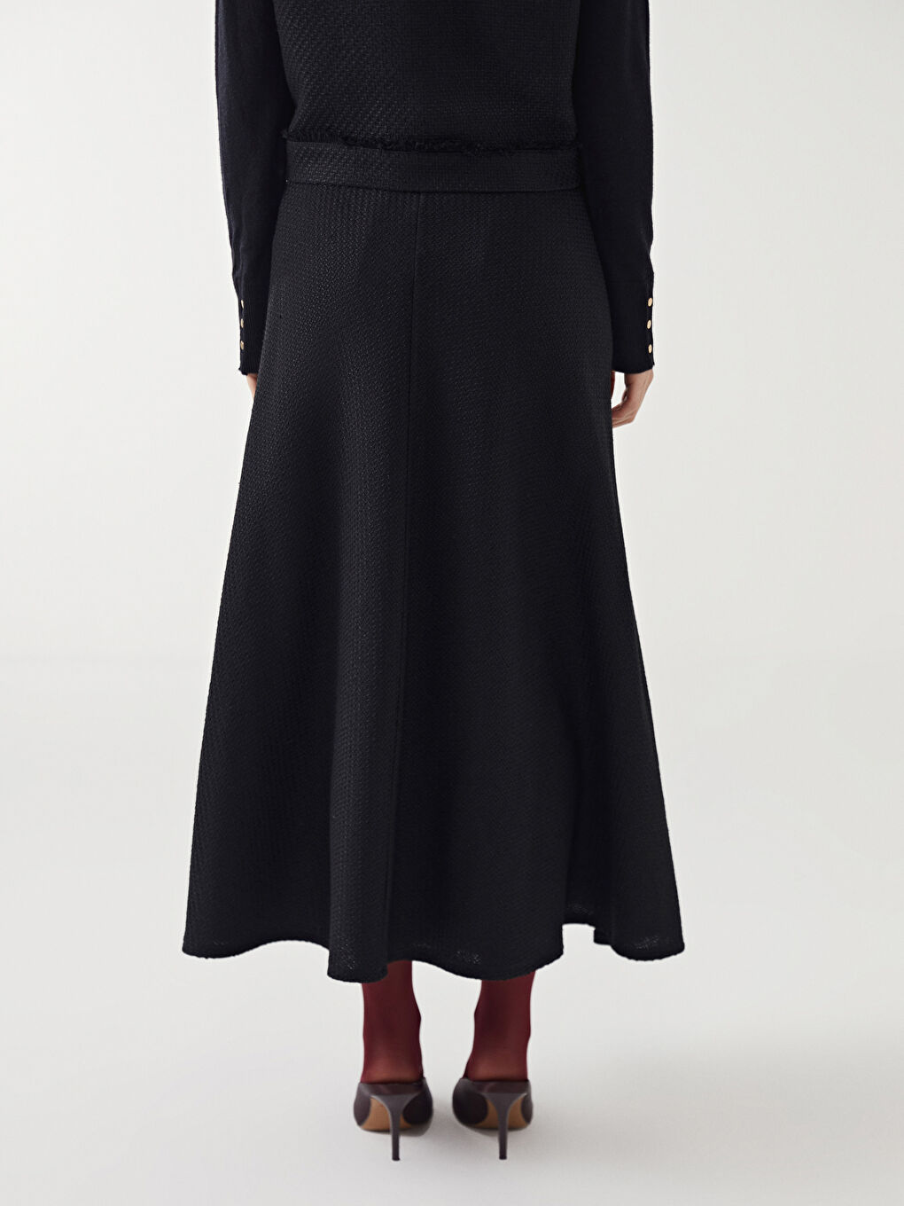 Siyah Loose Fit Dokulu Kadın Etek-5