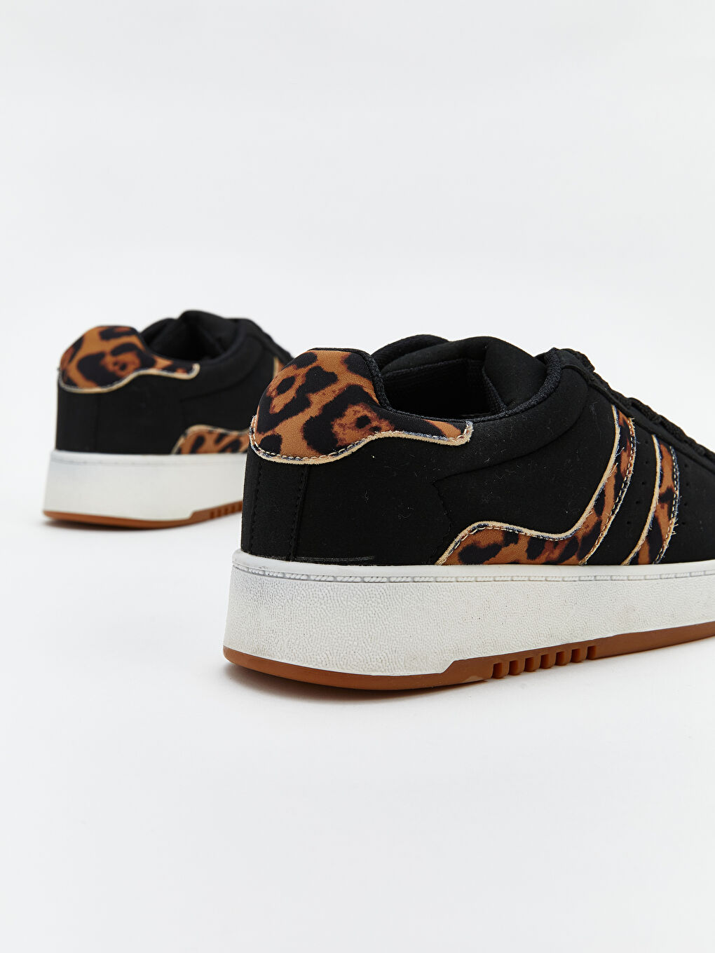 Siyah Leopar Desenli Kadın Spor Ayakkabı-4