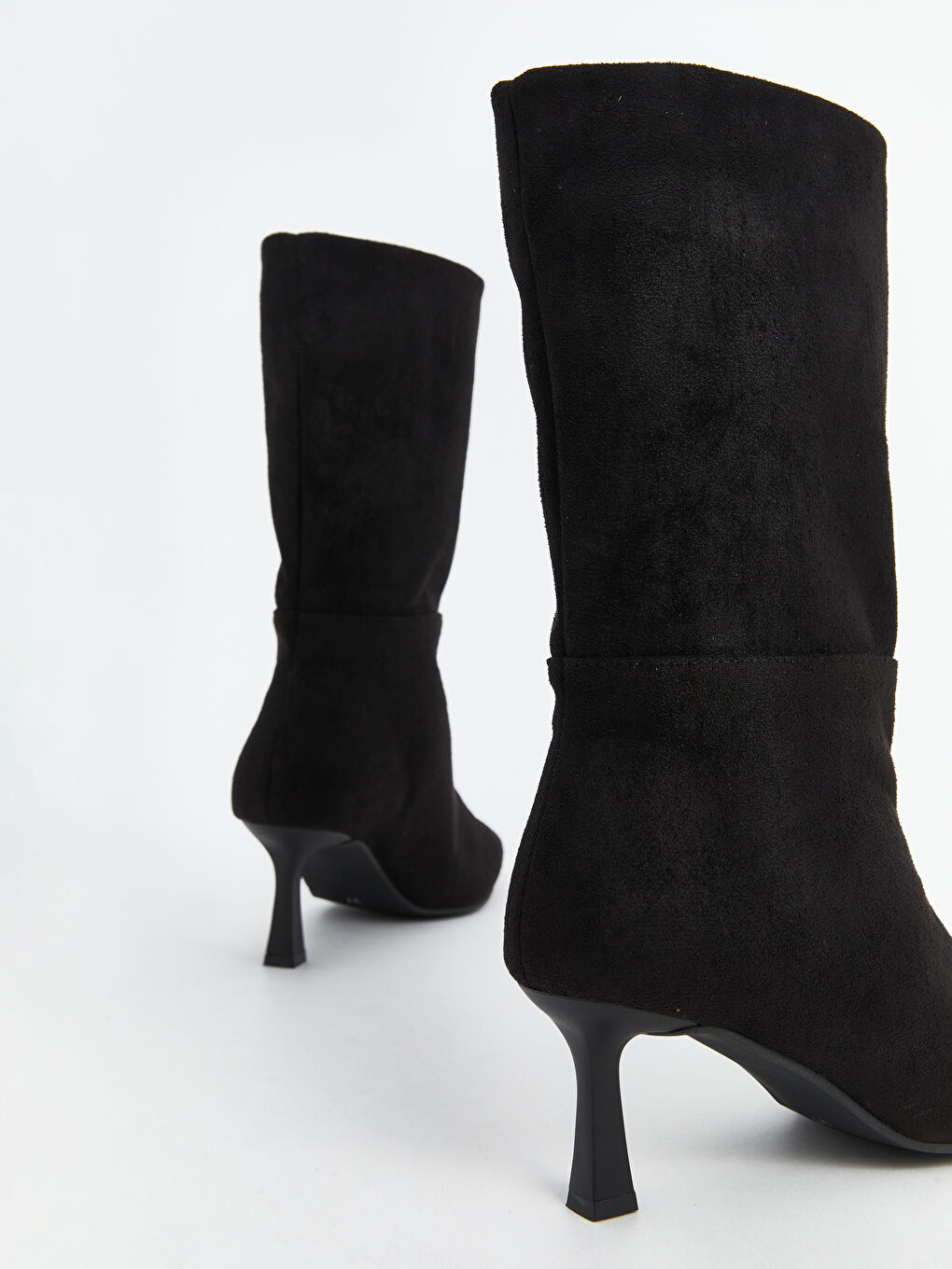 Siyah Süet Görünümlü Kadın Topuklu Bot-4