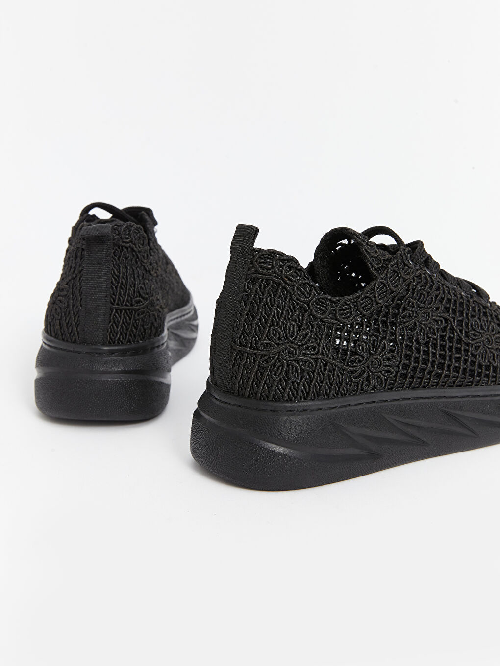 Siyah Bağcıklı Kadın Spor Ayakkabı-4