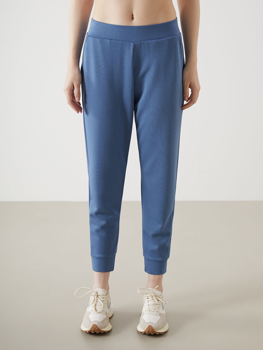 Mavi Beli Lastikli Baskılı Kadın Jogger Eşofman Altı-1